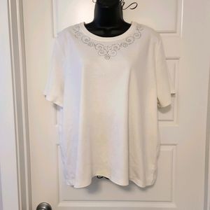 Super white t-shirt from Aliison Daley.